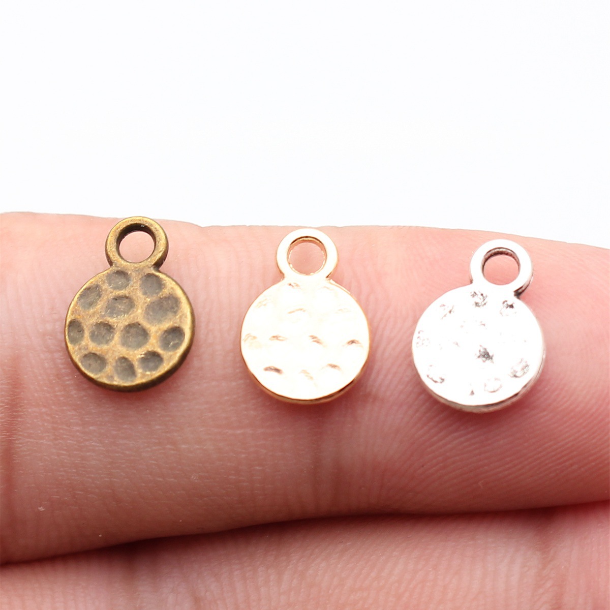 WYSIWYG 40pcs 11x8mm 3 Colors  - đánh giá và giá Vintage Collectibles For Sale